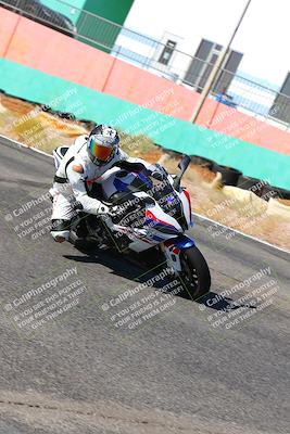media/Oct-15-2022-TrackXperience (Sat) [[8f70b8b0be]]/Group 2/session 2 turn 3 and 4/